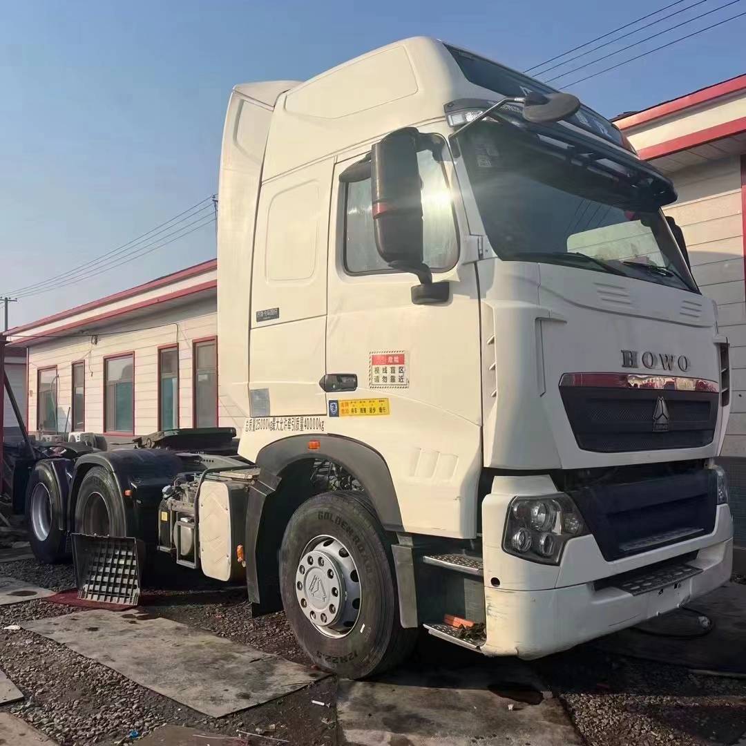 二手豪沃T7H牽引車