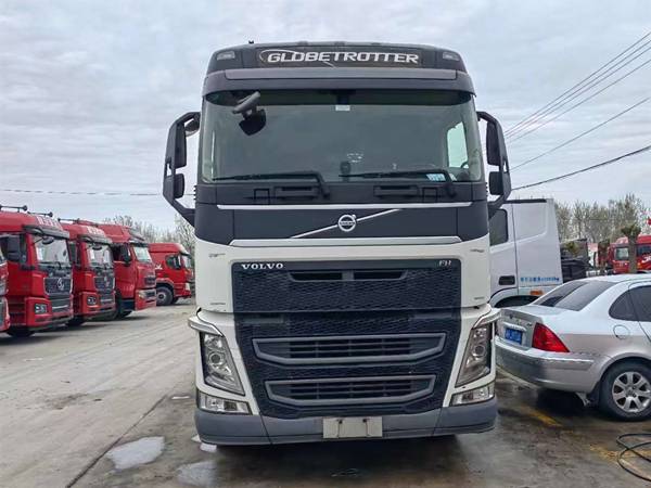 二手沃爾沃牽引車報價